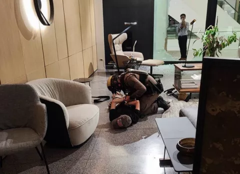 Tiroteo en lujoso centro comercial de Bangkok dejó 3 muertos