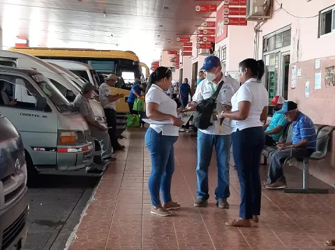 Transporte de Chitré sigue operando, pero sin horario fijo