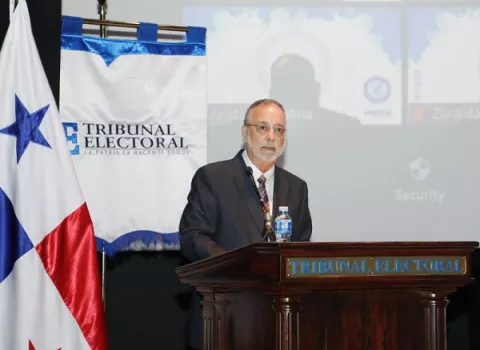 Valdés Escoffery estaría detrás de rechazo a candidatura