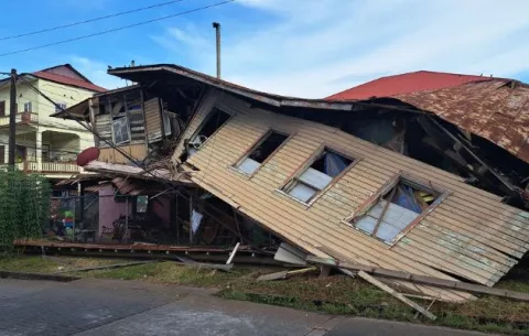 Se desploma vieja vivienda en Colón; no hay víctimas