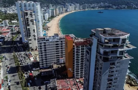Acapulco permanece devastado un mes después del huracán Otis