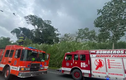Aeronave CESSNA 402 cae en área boscosa en Clayton