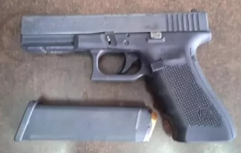 Por portar arma sin permiso es detenido hombre en Colón 