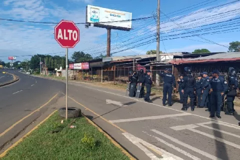 La Policía Nacional no permitió el cierre total en Herrera