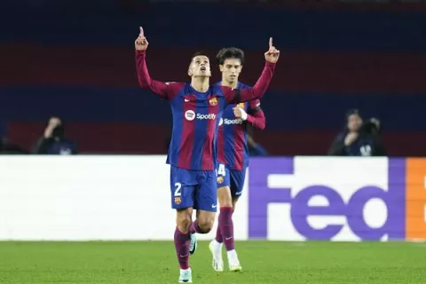 Barcelona avanza a octavos de final en la Champions