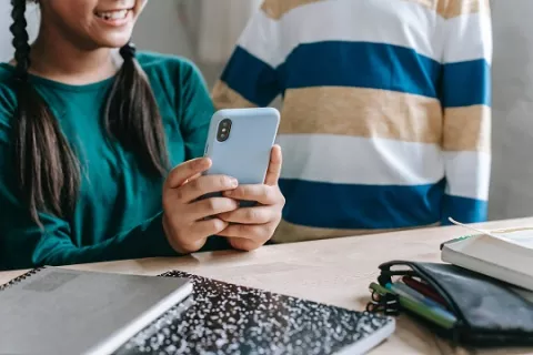 Un 43% de los niños latinoamericanos está expuesto a riesgos