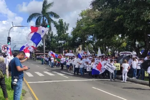 Policía Nacional evita enfrentamientos cerca del río David