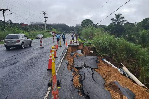 Susto por colapso de un tramo de la carretera Panamá-Colón