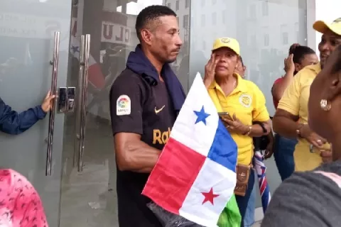 Pescador detenido en Punta Rincón tiene que notificarse