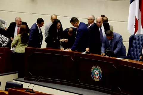 Diputados dan paso atrás y sacan derogatoria de proyecto
