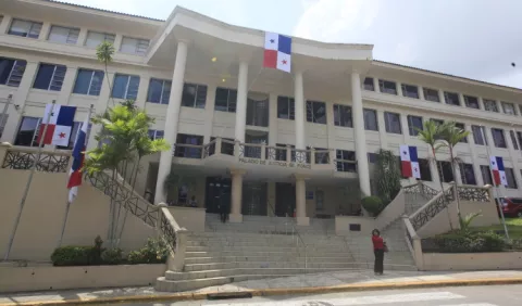 Médicos urgen a la CSJ a manifestarse en estricto derecho