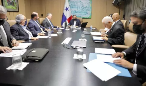 Gobierno no sale  de una deuda y ya tiene otra con contratistas
