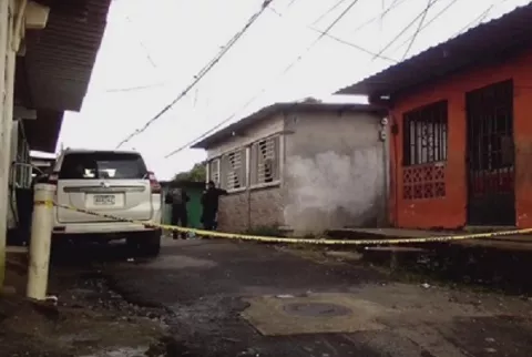 Dos hombres heridos de bala en Colón, uno pretendía robar 
