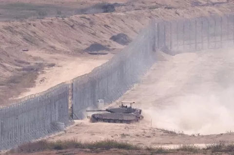 Hospitales en Gaza están cerrando y siendo atacados