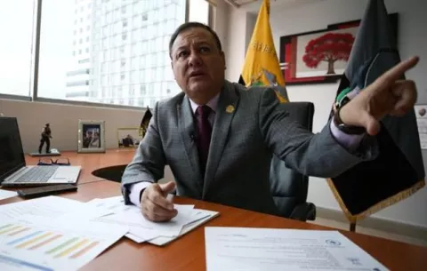 Ecuador descarta 'éxodo' de venezolanos desde Perú