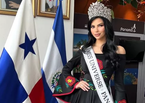 Miss Universo Panamá disfruta su estadía en El Salvador