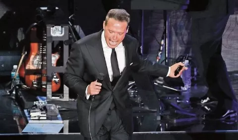 Músicos que han sufrido caídas en sus conciertos
