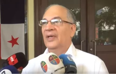 Procurador califica de inconstitucional el contrato minero
