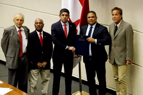 Proyecto de moratoria minera es aprobado en tercer debate