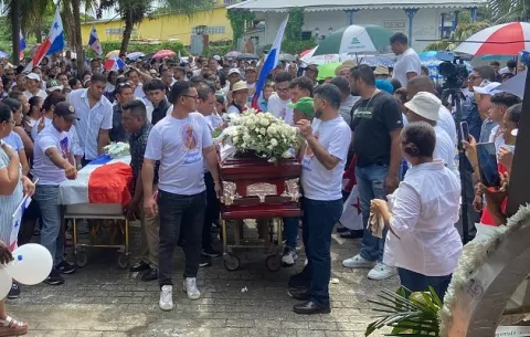 Obispo llama a la paz y el diálogo en funerales en Chame 