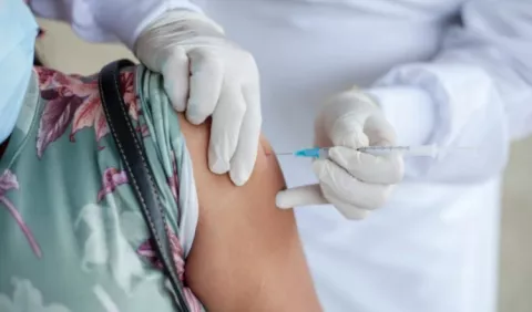 Embarazo, eficacia de la vacuna contra la covid-19