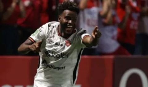 Alajuelense y Freddy Góndola van por el título en Concacaf