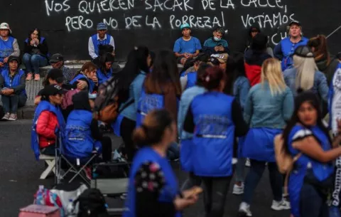 Argentina no renovará alrededor de 5,000 contratos públicos