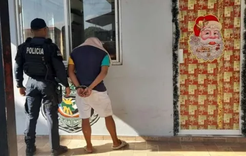 Hombre asesina a su pareja; comunidad intentó lincharlo