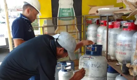 Verifican el contenido neto del tanque de gas en Los Santos