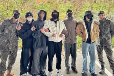 BTS, todos sus miembros están en el servicio militar
