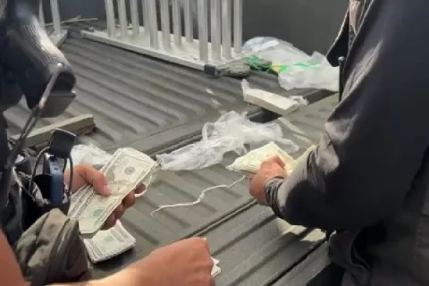 Detienen a 4 personas en Colón y decomisan unos $15,400 
