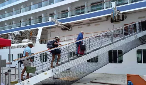 Panamá dejó de recibir seis mil turistas por mar en el último mes