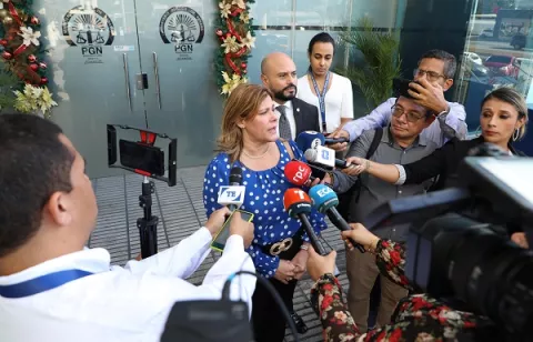 Denuncian falsificación en caso de bebé cambiada por muñeca