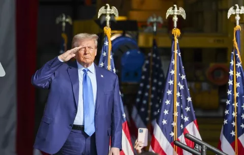 Trump promete deportaciones masivas de migrantes si gana