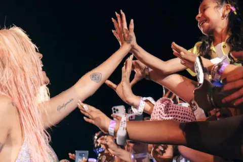 Karol G regresó a Medellín con ‘Mañana será bonito’