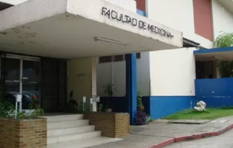 Aumento de graduados de medicina, otro reto para internados