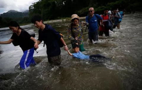 Más de 500,000 migrantes cruzaron la selva de Darién en 2023