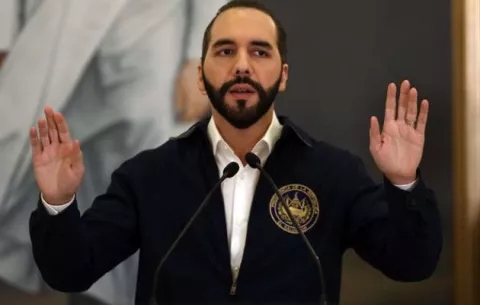 Otorgan licencia a Bukele para que busque la reelección 