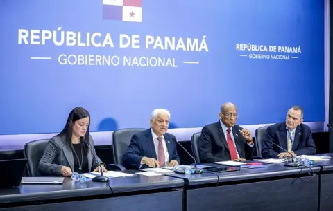 Vale  y subsidio a la gasolina no están en el presupuesto