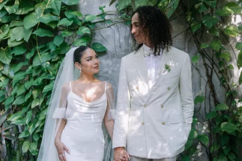 Vanessa Hudgens y Cole Tucker se casaron en México