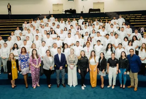 Programa YOCUTA gradúa a 130 jóvenes