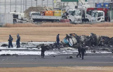 ¿Cómo fue la milagrosa evacuación del avión en Tokio?