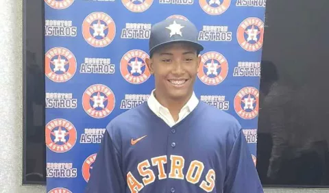 Adrián Amir Ardines es firmado por los Astros de Houston