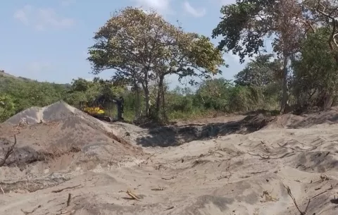 Ordenan suspender extracción de arena en finca de Chame