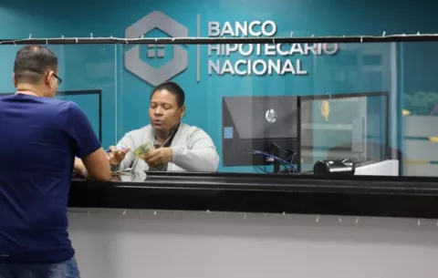 Un 65% de los clientes del BHN mantienen al día sus pagos