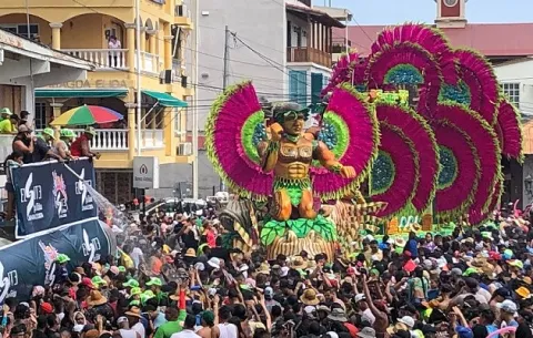 Carnaval tableño avanza en medio de polémica por arriendos