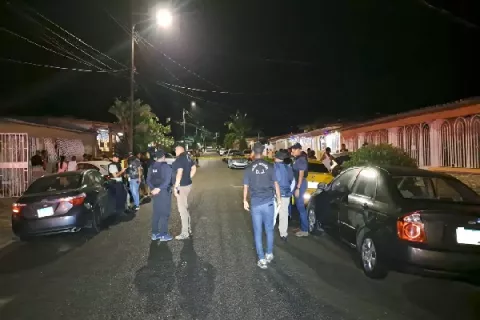 Sicarios lo acribillan en su casa en la San Judas Tadeo
