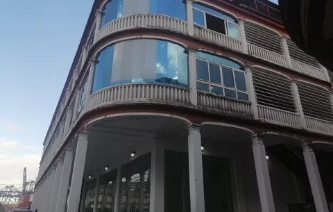 Condenan a tres por cargar droga en puerto de Colón