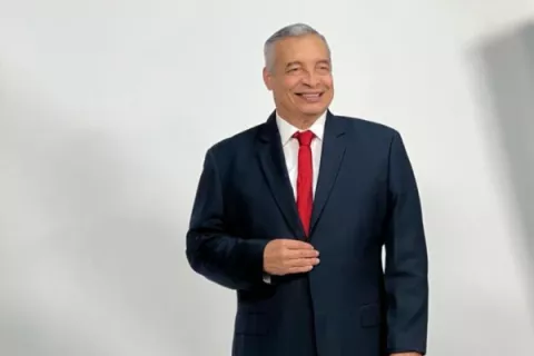 Eric Espino: El inicio de sus célebres pregones