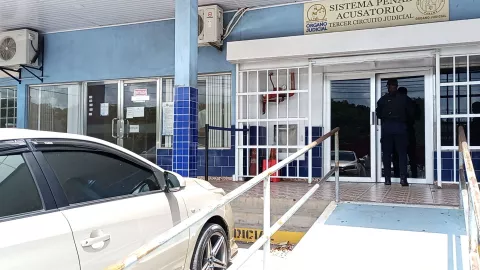 Quedó detenido por golpear a una niña